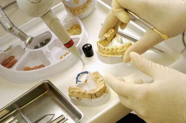 Labo sản xuất răng sứ Thái Bình